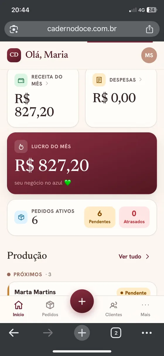 Painel do Caderno Doce mostrando receita, despesas e lucro do mês